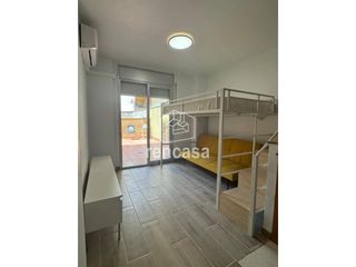 Rent Flat  Calle lluís roca. Estudio zona renfe