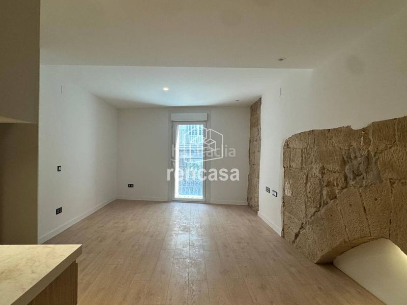 Foto c1ee7949-a367-43c0-a56d-2868f0cbee88. Piso edifici leyda obra nueva en edificio histórico rehabilitado en Lleida