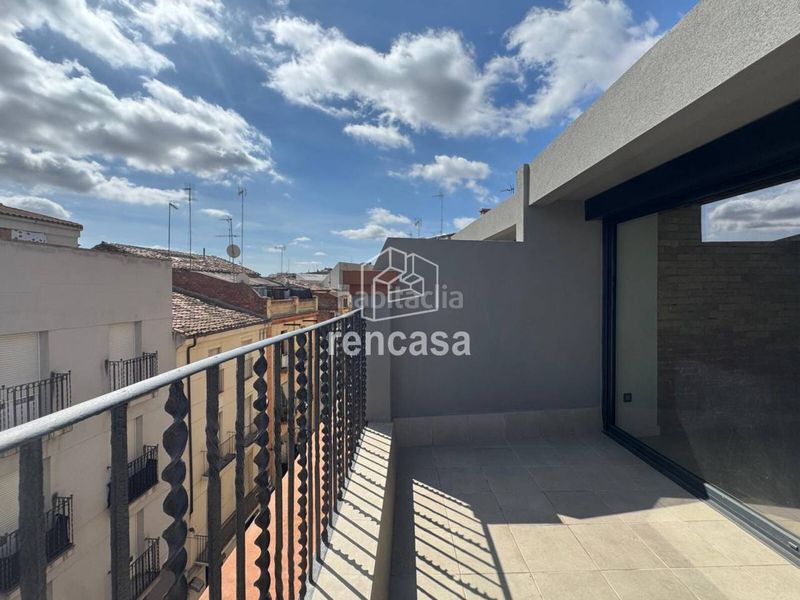 Foto 1678ba97-a284-47ce-84de-9fdf99191625. Àtic amb calefacció a Centre Històric Lleida