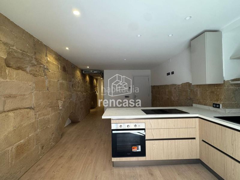 Foto f0d813f5-94e1-4721-903b-6a28e85d9090. Piso edifici leyda obra nueva en edificio histórico rehabilitado en Lleida