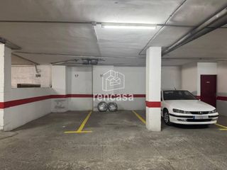 Car parking in Avenida Sant Ruf