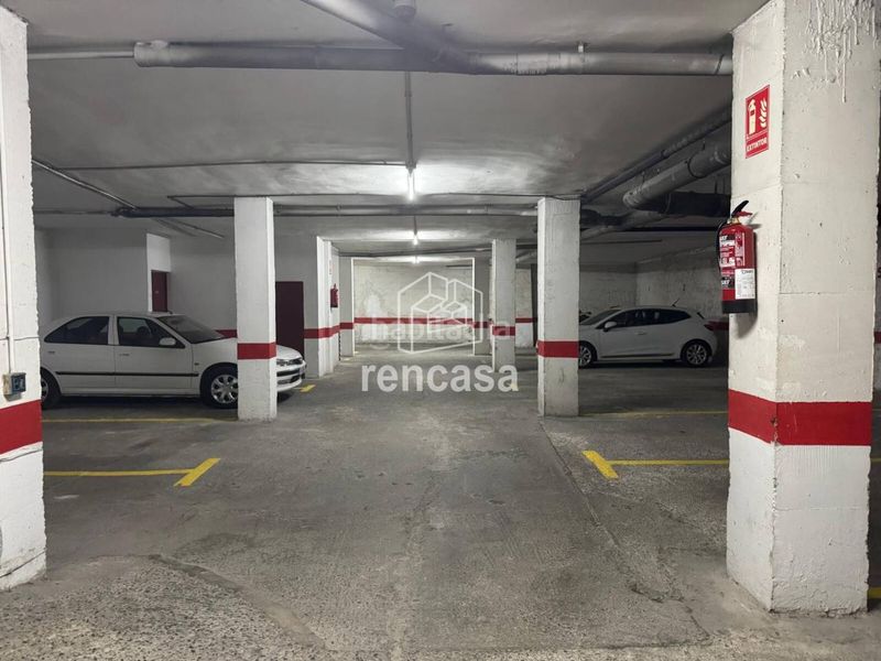 Foto ac16d07e-1263-42c6-b3c4-c84cc78c94c9. Aparcament cotxe a Príncep de Viana-Clot-Xalets Humbert Torres Lleida