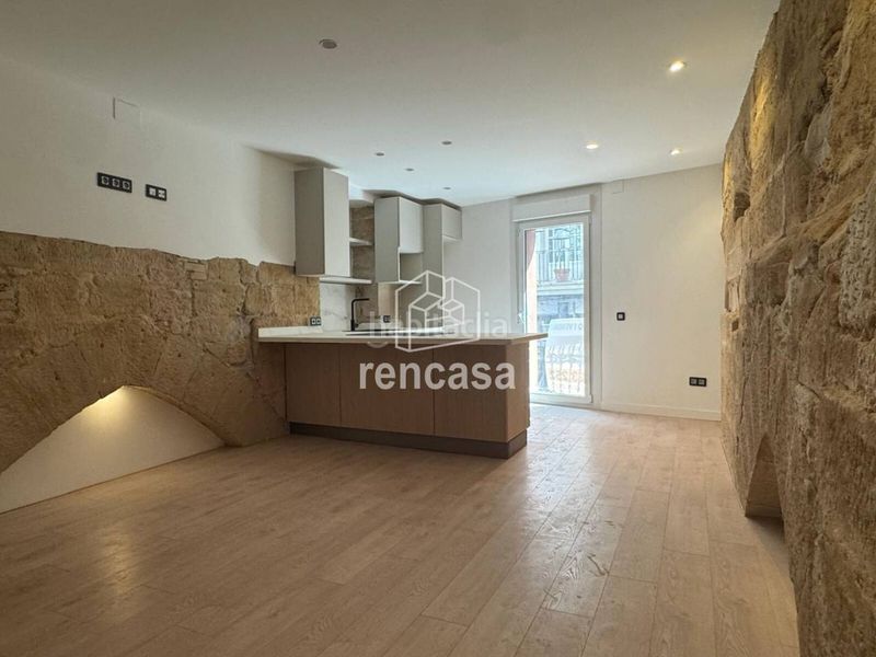 Foto f9262c79-935f-46ca-a8e3-441bfd35e0c4. Piso edifici leyda obra nueva en edificio histórico rehabilitado en Lleida