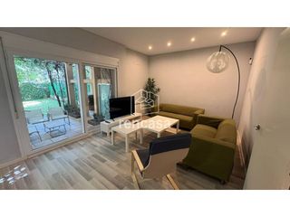 Lloguer Pis  Calle enric farreny. Casa con jardin camp desportsciutat jardí