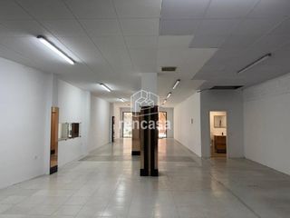 Local Comercial a Calle Nadal Meroles