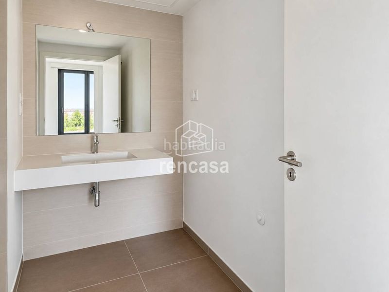 Foto 89e96b8e-9430-4c23-8aef-7e82c31c81e3. Alquiler piso apartamento de obra nueva en parc de laigua con piscina comunitaria en Lleida