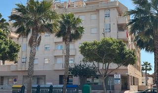 Local commercial à Avenida reino de españa 13. Subasta local en roquetas de mar (almería)