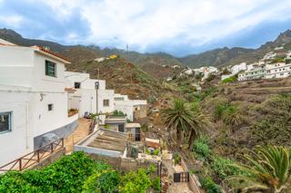 Chalet en Lugar bajo el roque taganana 14. No pierdas la oportunidad de vivir en este rincn paradisaco.