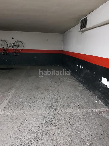 Foto 2f1d8644-7d8d-40c7-bba2-d81933298267. Parking voiture dans Ibarrekolanda Bilbao