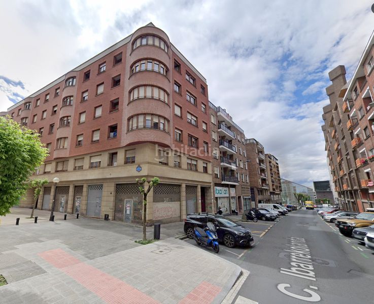 Foto e9295622-891a-4e8d-af4f-e5c6304f3c39. Aparcament cotxe a Ibarrekolanda Bilbao