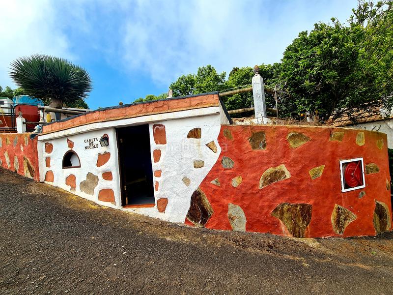 Foto 037bf1ed-67f0-4263-a402-33157c81a09c. Country house with parking pool in La Perdoma - San Antonio - Benijos Orotava (La)