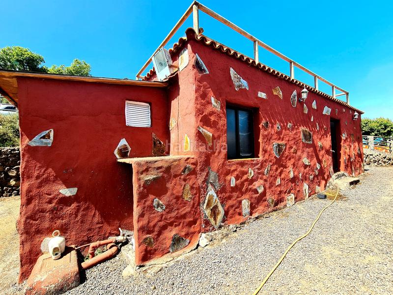 Foto f64218e4-50d7-4942-a02a-e8663e2ad310. Country house with parking pool in La Perdoma - San Antonio - Benijos Orotava (La)
