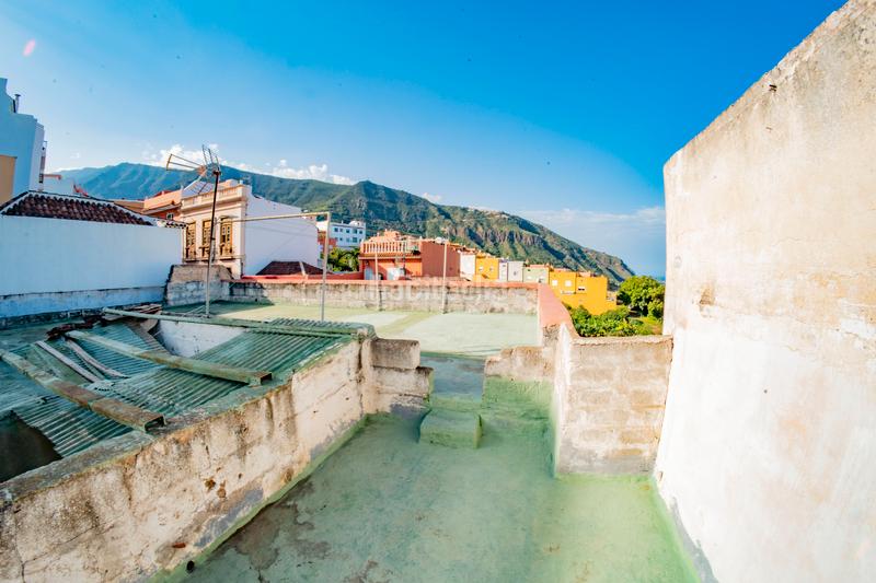 Foto d2c908ce-4a16-4b1e-a354-b83aeb2a5ead. Casa adosada en Los Realejos pueblo Realejos (Los)