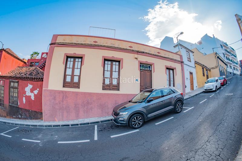 Foto d46d8dfe-b4bf-415c-b551-ca4f04708e78. Casa adosada en Los Realejos pueblo Realejos (Los)