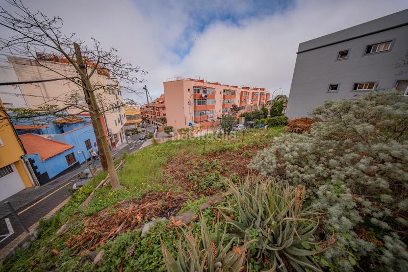 Foto c2291997-1e5d-4d24-b215-79acca4af9e6. Chalet avec piscine dans Los Realejos pueblo Realejos (Los)