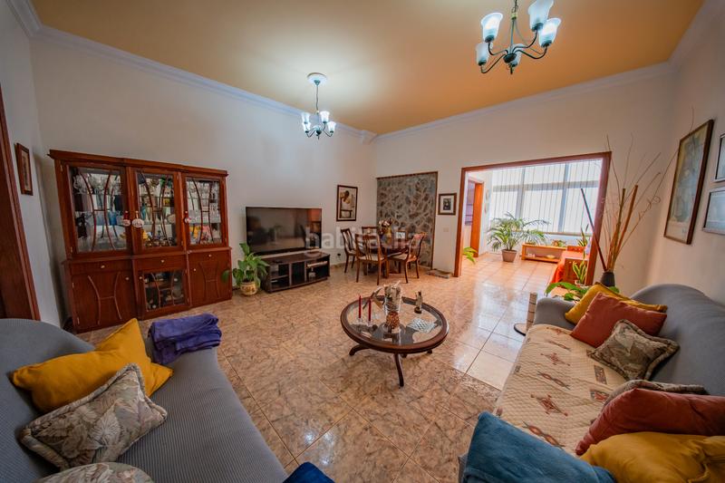 Foto a0fba21e-8ccb-468f-bc46-0c069d7dfee5. Chalet con parcheggio in Los Realejos pueblo Realejos (Los)