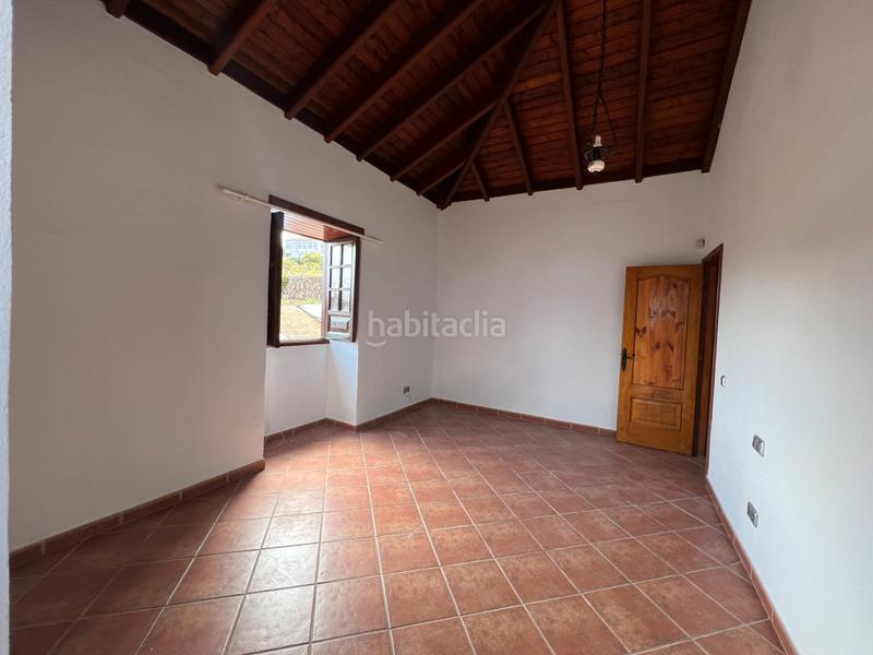 Foto 8aba9cd6-972c-42a5-8594-d0adba0a3e49. Lloguer masia amb aparcament a Los Realejos pueblo Realejos (Los)