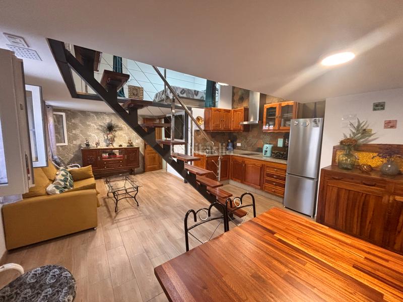 Foto d919127b-415d-49a0-bf1b-5be3390e00a6. Reihenhaus in Zona Martiánez Puerto de la Cruz