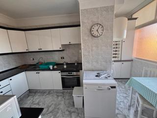 Location Appartement  Calle conde de pallasar. Piso en alquiler por curso escolar