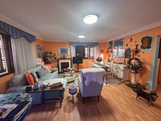 Maison jumelée  Calle ismael domínguez. Chalet pareado en venta en tacoronte