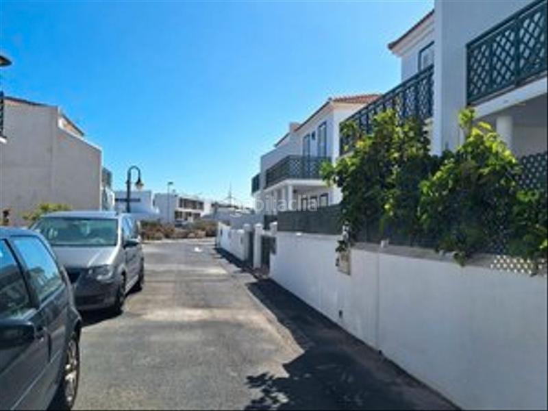 Foto 5bfc682d-b43f-4228-ab4d-0043062c6b6c. Casa adossada amb aparcament a Arico