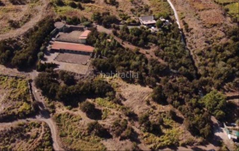 Foto 14060ee1-0d99-45f3-a055-883c1a4103c8. Masia amb xemeneia a Los Realejos pueblo Realejos (Los)