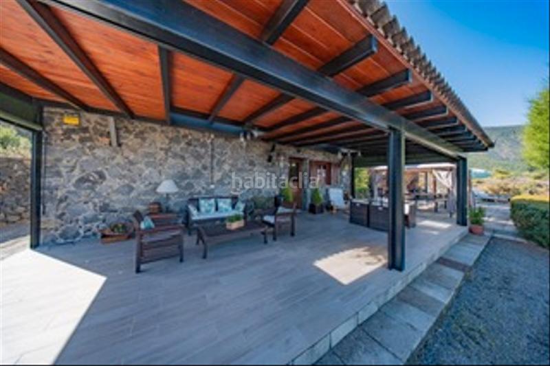 Foto 3c09d905-bba5-4134-ae24-28207aded8b9. Masia amb xemeneia a Los Realejos pueblo Realejos (Los)