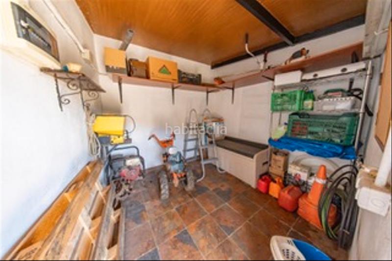 Foto c784a094-9293-428e-92b1-c6abf61966c0. Masia amb xemeneia a Los Realejos pueblo Realejos (Los)