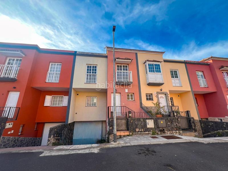 Foto 70e0f54b-627f-4f53-b465-f865e358169a. Casa adosada oportunidad sólo para inversores. en Orotava (La)
