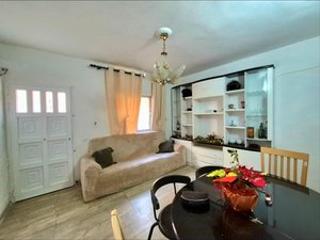 Casa adossada  Calle las lajas