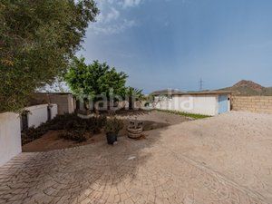 Foto c9e43ca1-b616-4787-b535-ddaa08d8f832. Chalet en Buzanada Arona