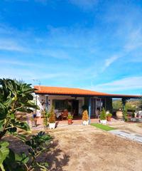 Casa  Calle parral 16. Finca con construcción independiente de 1.262 m2 en almorox (tol