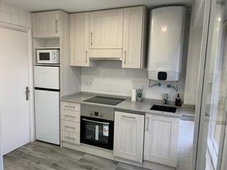 Miete Etagenwohnung  Trasona - san pelayo. Piso junto a parque astur.