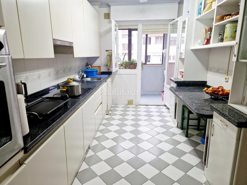 Foto 4cc4950b-f949-4737-a63c-39aa7cf27ccb. Pis amb calefacció aparcament a Centro Avilés