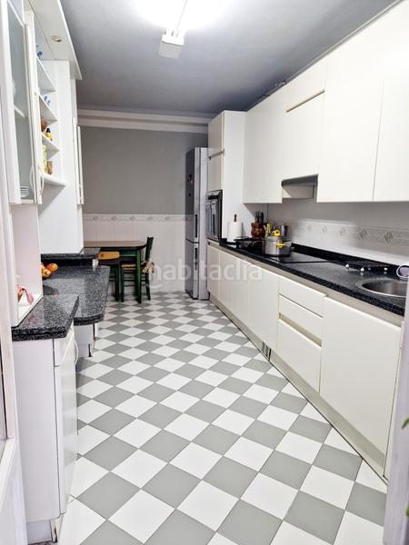 Foto a3eb830c-48e6-467c-a2fb-cc3aa33d009b. Pis amb calefacció aparcament a Centro Avilés