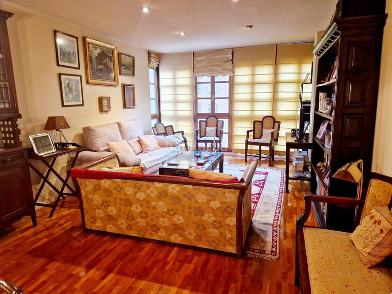 Foto ca30dcda-8aca-4fe4-8dbc-a3718096f822. Pis amb calefacció aparcament a Centro Avilés