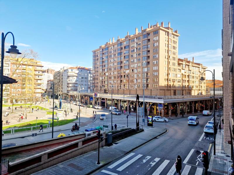 Foto 97f2d98b-dcc4-4249-ad84-63be67f9971b. Miete büro in Centro Avilés