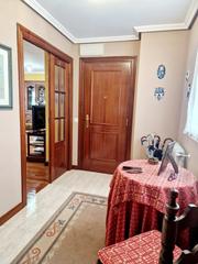 Pis a Centro. Extraordinaria vivienda en el centro de aviles. seis dormitorios