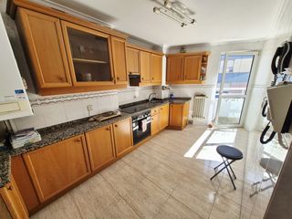 Etagenwohnung in Centro. Extraordinaria vivienda en el centro de aviles. seis dormitorios
