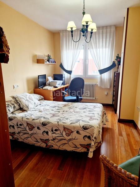 Foto 4751870b-554a-40ea-927c-27a0a71940fa. Flat with parking in Centro Avilés