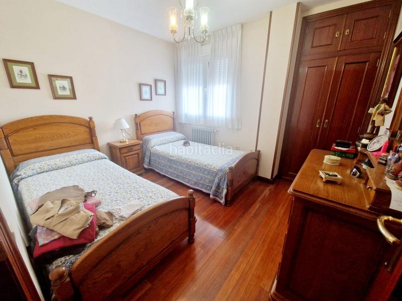 Foto a0dead2e-61b7-423d-b5de-12822ab354ee. Flat with parking in Centro Avilés