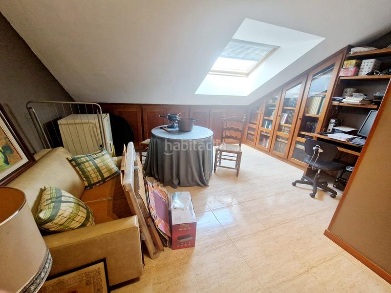 Foto c9cca80f-76cd-4d5a-9b4b-afee40f56ba2. Flat with parking in Centro Avilés