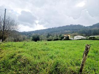 Terreny residencial a Pravia. Parcela de 1.050 m2 edificable en lastablas. a 6 minutos de prav