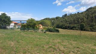 Terreny residencial a Cudillero. Parcelas en venta en cudillero. total 5.600m2. parcelable en tre