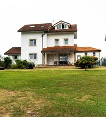 Casa a Santa María del Mar - El Puerto. Casa independiente con 1.800m2 de terreno. a dos minutos caminan