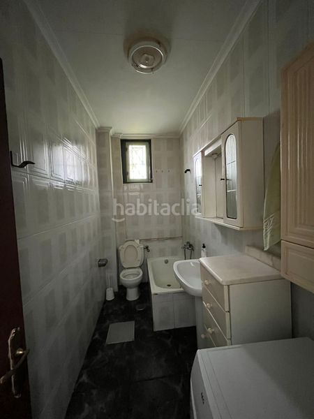 Foto 6f9eca54-a784-4af0-9556-eb8d06d30b8e. Local comercial se vende bar de 120 m2 en la luz y totalmente instalado. una parte es vivienda con 2 dormitorios, un baño y cocina. buena ubicació en Avilés