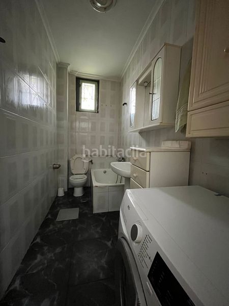 Foto d9a6cd96-a83f-45d0-899b-aa31ea74543a. Local comercial se vende bar de 120 m2 en la luz y totalmente instalado. una parte es vivienda con 2 dormitorios, un baño y cocina. buena ubicació en Avilés