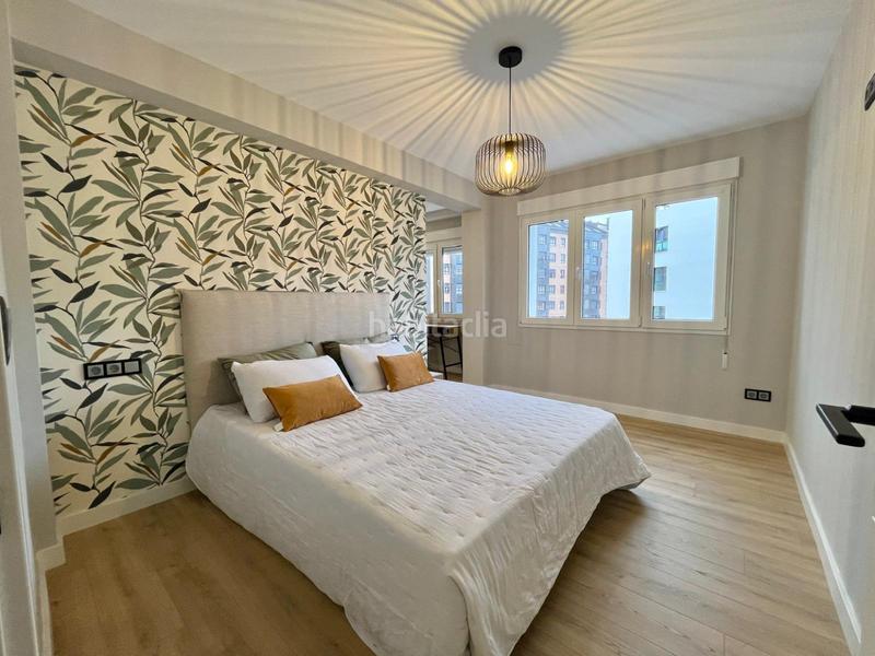 Foto 40aa766f-a5b9-40f5-927f-122ed6138280. Etagenwohnung mit heizung in Centro Avilés