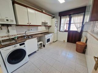 Pis  Fernando moran. Dúplex en fernando morán. planta baja salón, cocina, baño y tras