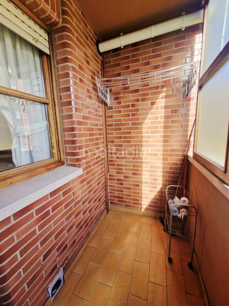 Foto cee10de4-d7b8-49d3-bec7-3ded2adca4bc. Pis amb calefacció a Centro Avilés